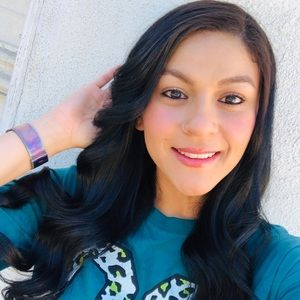 Meet your Posher, Yeci